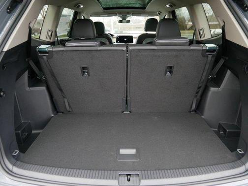 2025 Volkswagen Atlas 2.0T SE w/Technology 4MOTION