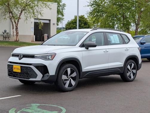 Pure White 2025 Volkswagen Taos 1.5T S