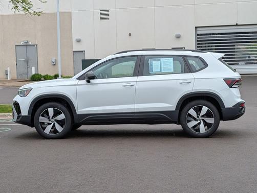 Pure White 2025 Volkswagen Taos 1.5T S