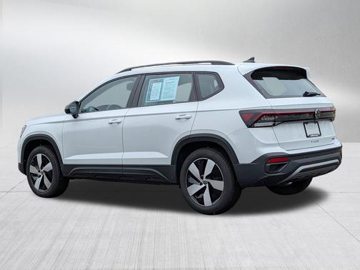 Pure White 2025 Volkswagen Taos 1.5T S