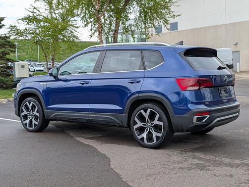 Dusk Blue Metallic 2023 Volkswagen Taos 1.5T SEL