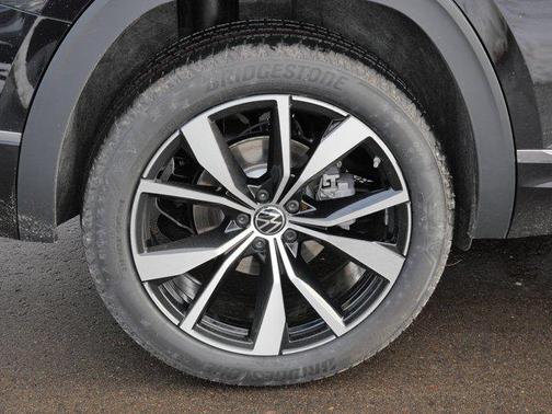 2026 Volkswagen Atlas 2.0T SEL Premium R-Line 4MOTION