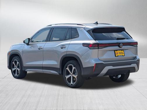pyrite silver metallic 2026 Volkswagen Tiguan 2.0T SE