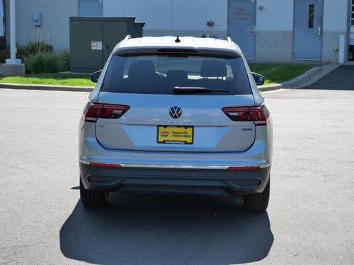 2024 Volkswagen Tiguan 2.0T SE 4MOTION