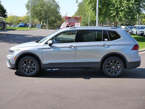 2024 Volkswagen Tiguan 2.0T SE 4MOTION