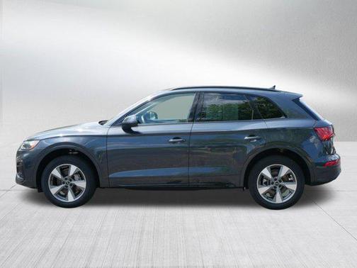 2024 Audi Q5 40 Premium Plus