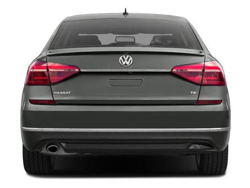Deep Black Pearl 2017 Volkswagen Passat 1.8T R-Line w/Comfort