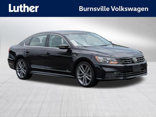 Deep Black Pearl 2017 Volkswagen Passat 1.8T R-Line w/Comfort
