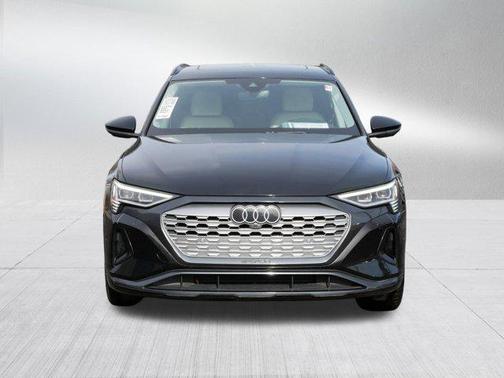2024 Audi Q8 e-tron Premium Plus