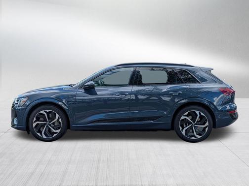 Plasma Blue Metallic 2024 Audi Q8 e-tron Premium Plus