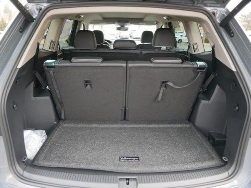 2025 Volkswagen Atlas 2.0T SEL Premium R-Line 4MOTION