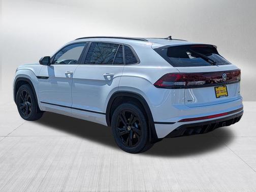 opal white pearl 2026 Volkswagen Atlas Cross Sport 2.0T SEL