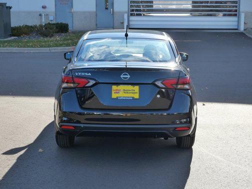 2024 Nissan Versa 1.6 S