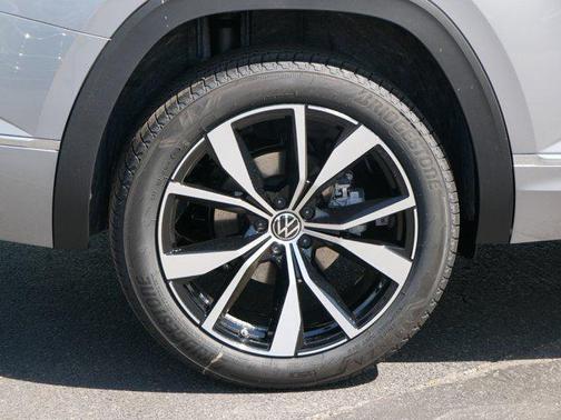2025 Volkswagen Atlas 2.0T SEL Premium R-Line 4MOTION