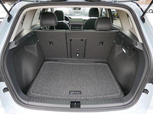 2025 Volkswagen Taos 1.5T SE Black