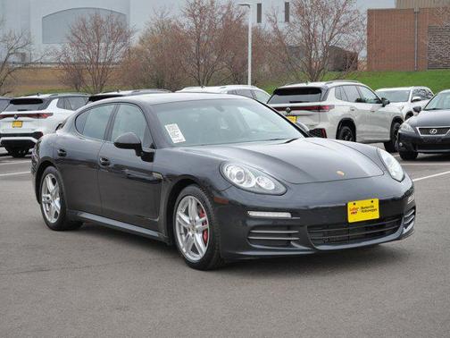 2014 Porsche Panamera 4
