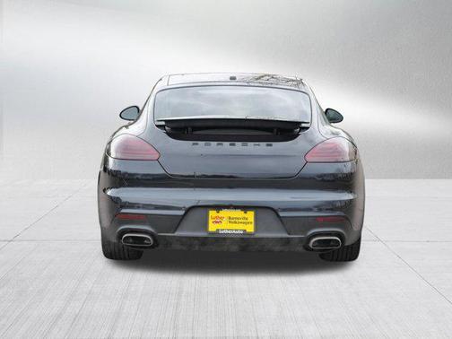 Basalt Black Metallic 2014 Porsche Panamera 4