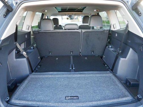 2025 Volkswagen Atlas 2.0T SEL Premium R-Line 4MOTION