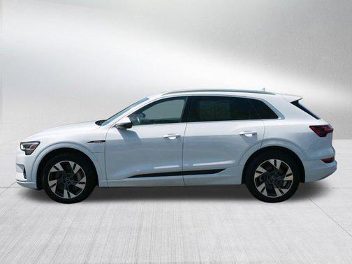 2021 Audi e-tron Premium