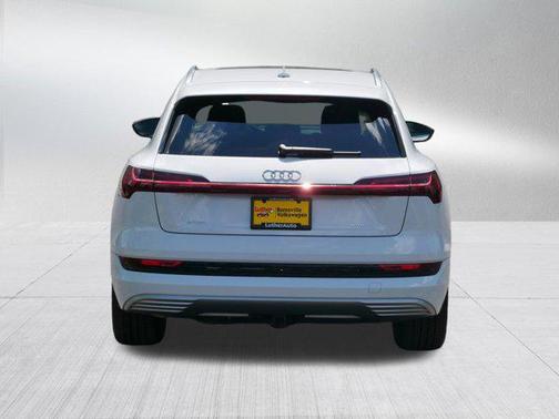2021 Audi e-tron Premium