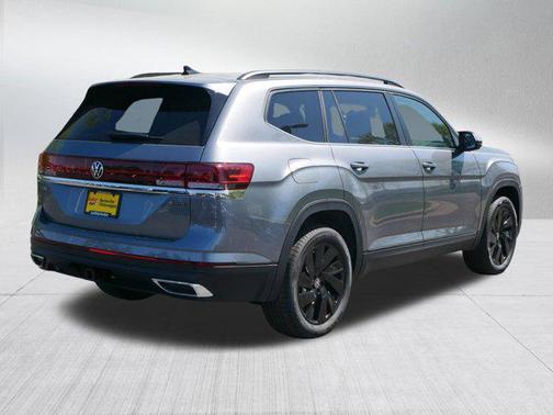 2025 Volkswagen Atlas 2.0T SE w/Technology 4MOTION