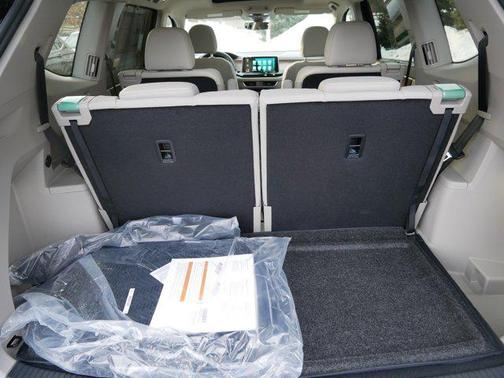 2026 Volkswagen Atlas 2.0T SE w/Technology 4MOTION