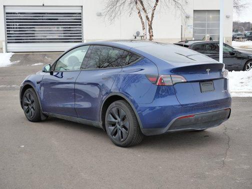 2024 Tesla Model Y Long Range Dual Motor All-Wheel Drive