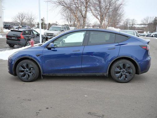 2024 Tesla Model Y Long Range Dual Motor All-Wheel Drive