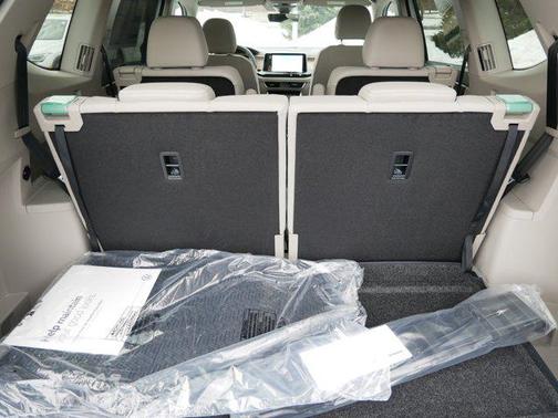 2026 Volkswagen Atlas 2.0T SE w/Technology 4MOTION