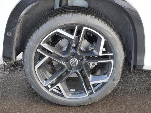 opal white pearl 2026 Volkswagen Tiguan 2.0T SEL R-Line 4MOTION