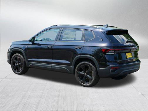 2025 Volkswagen Taos 1.5T SE Black
