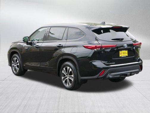 2020 Toyota Highlander Hybrid XLE