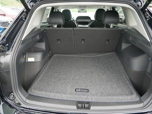 2025 Volkswagen Tiguan 2.0T SE 4MOTION
