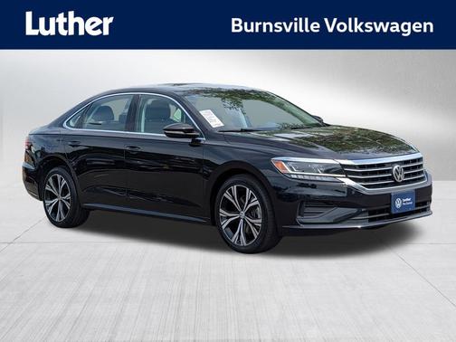 Deep Black Pearl 2022 Volkswagen Passat 2.0T SE