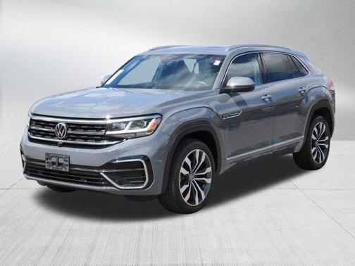 Pure Gray 2023 Volkswagen Atlas Cross Sport 3.6L V6 SEL Premium R-Line