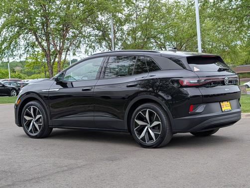 Deep Black Pearl 2023 Volkswagen ID.4 Pro S