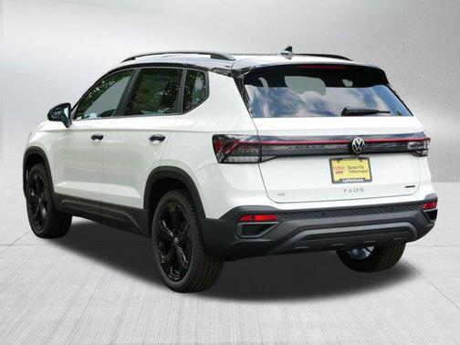 2025 Volkswagen Taos 1.5T SE Black