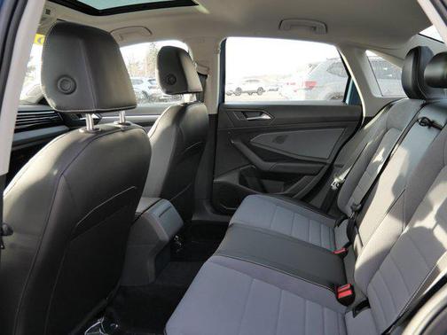 2026 Volkswagen Jetta 1.4T SE