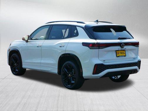 2025 Volkswagen Tiguan 2.0T SE R-Line Black 4MOTION