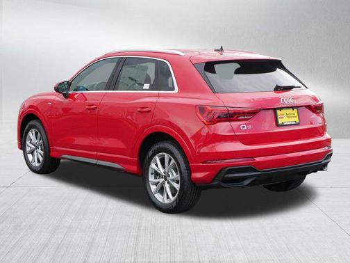2024 Audi Q3 Premium 45 TFSI S line quattro Tiptronic