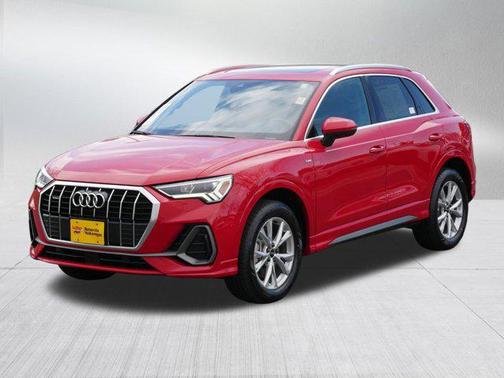 2024 Audi Q3 Premium 45 TFSI S line quattro Tiptronic
