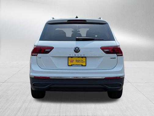 Pure White 2022 Volkswagen Tiguan 2.0T SE 4MOTION
