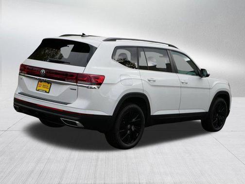 2026 Volkswagen Atlas 2.0T SE w/Technology 4MOTION