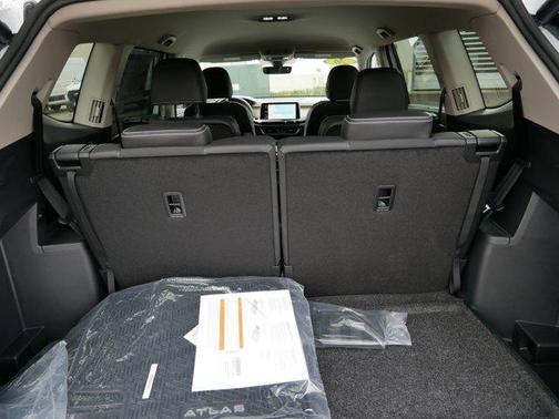2026 Volkswagen Atlas 2.0T SE w/Technology 4MOTION