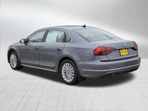 2017 Volkswagen Passat 1.8T SE