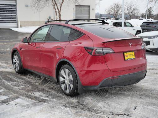 2022 Tesla Model Y Long Range Dual Motor All-Wheel Drive