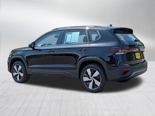 Deep Black Pearl 2025 Volkswagen Taos 1.5T S