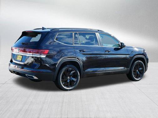 2025 Volkswagen Atlas 2.0T SE w/Technology 4MOTION