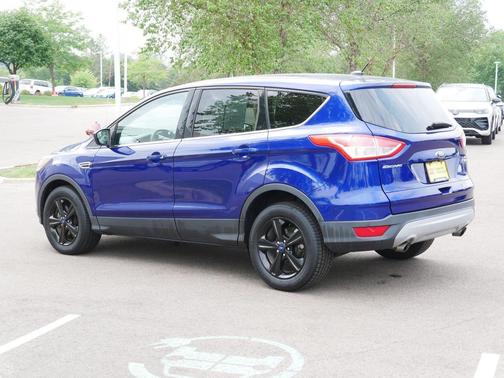 White Platinum Metallic Tri-Coat 2016 Ford Escape SE