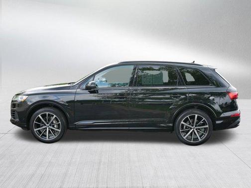 2022 Audi Q7 55 Premium Plus